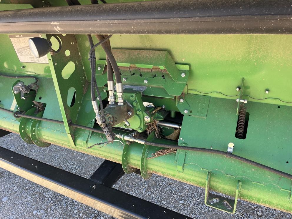 Image for 2016 John Deere 640FD