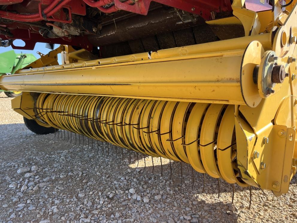 Image for 2015 New Holland ROLL-BELT 460