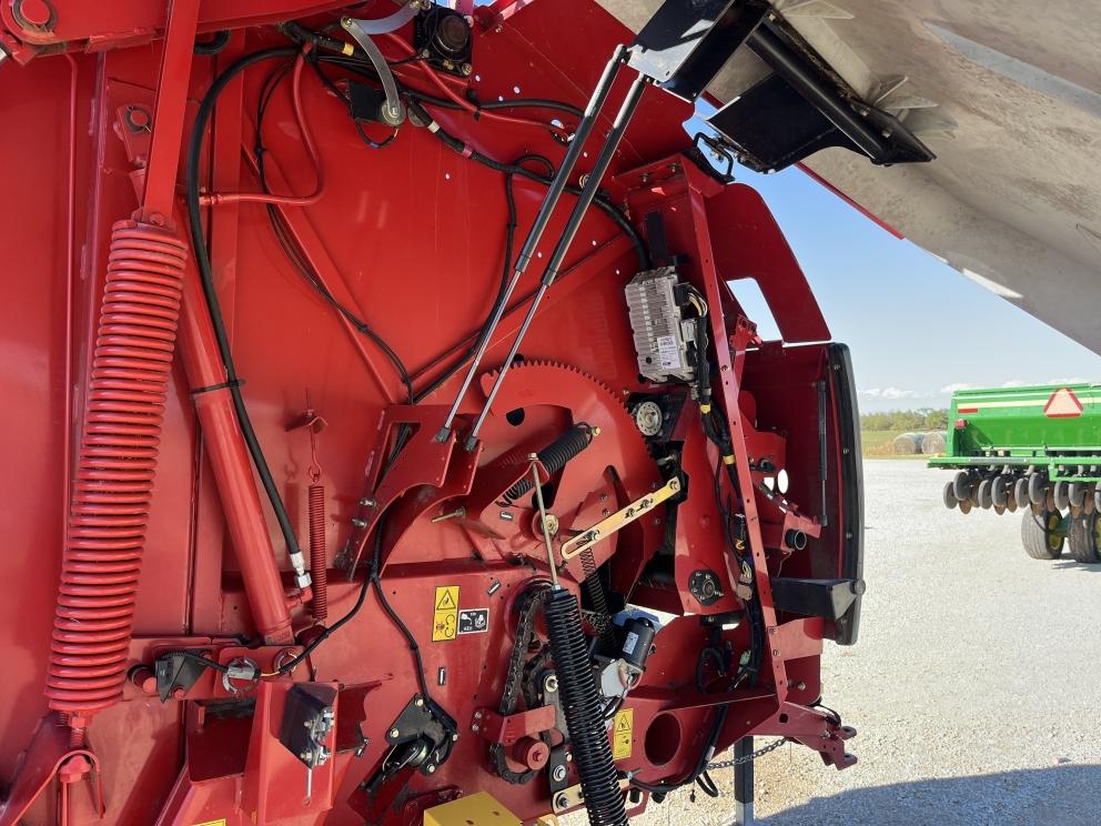 Image for 2015 New Holland ROLL-BELT 460