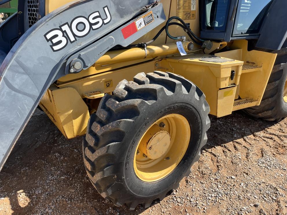 Image for 2012 Deere 310SJ
