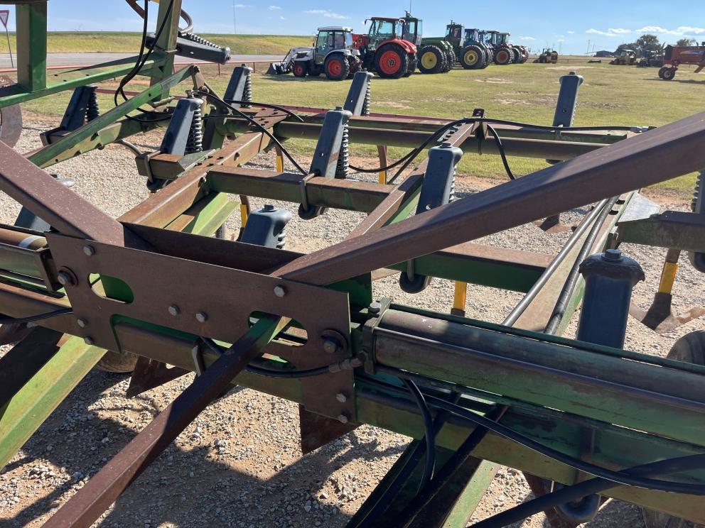 Image for 1990 John Deere 610