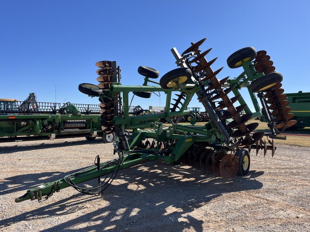 Image for 2004 John Deere 637