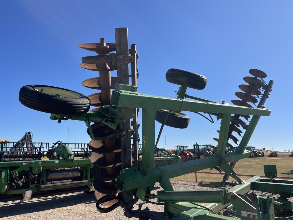 Image for 2004 John Deere 637