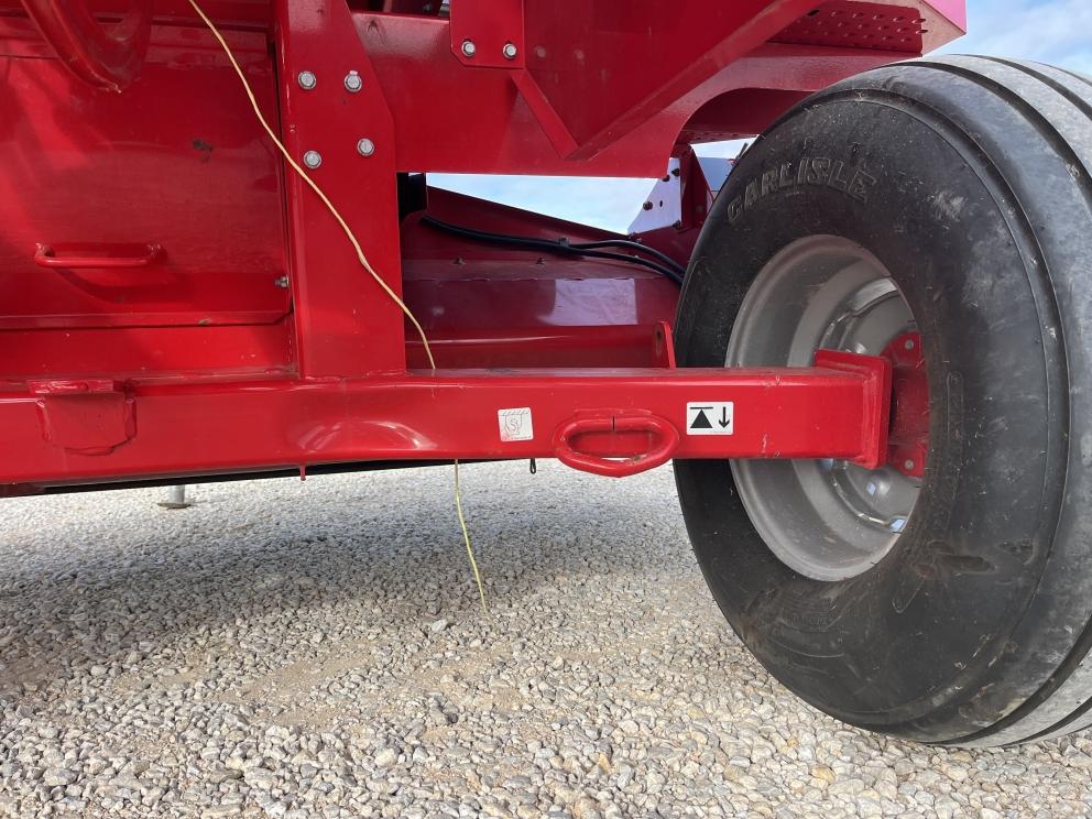 Image for 2017 Massey Ferguson 1840