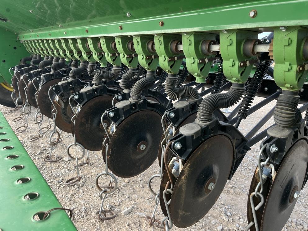 Image for 2016 John Deere BD1110