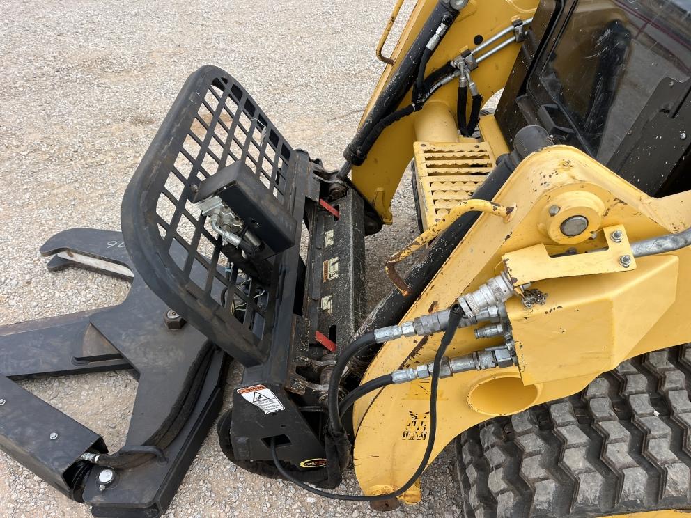 Image for 2021 Gehl RT215