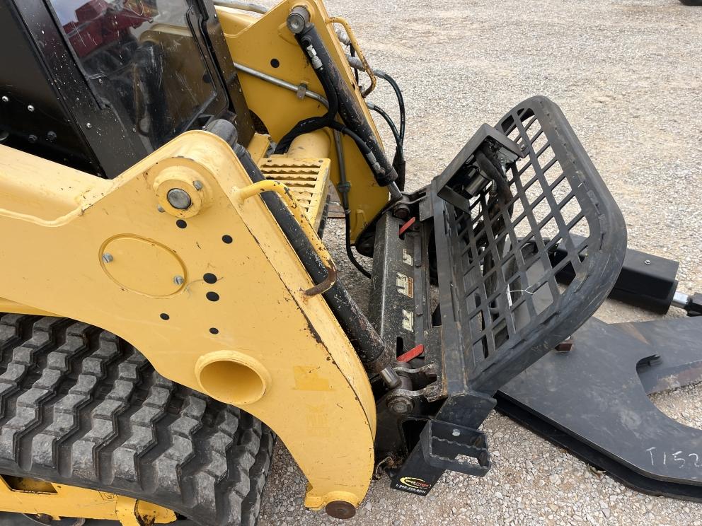 Image for 2021 Gehl RT215