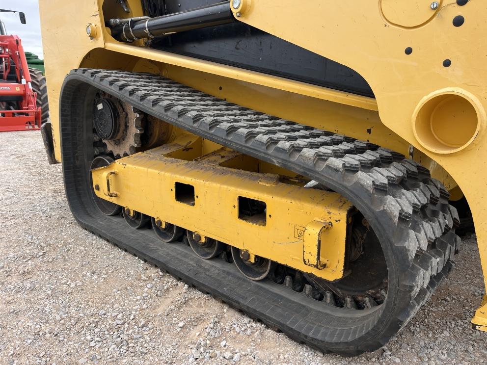 Image for 2021 Gehl RT215