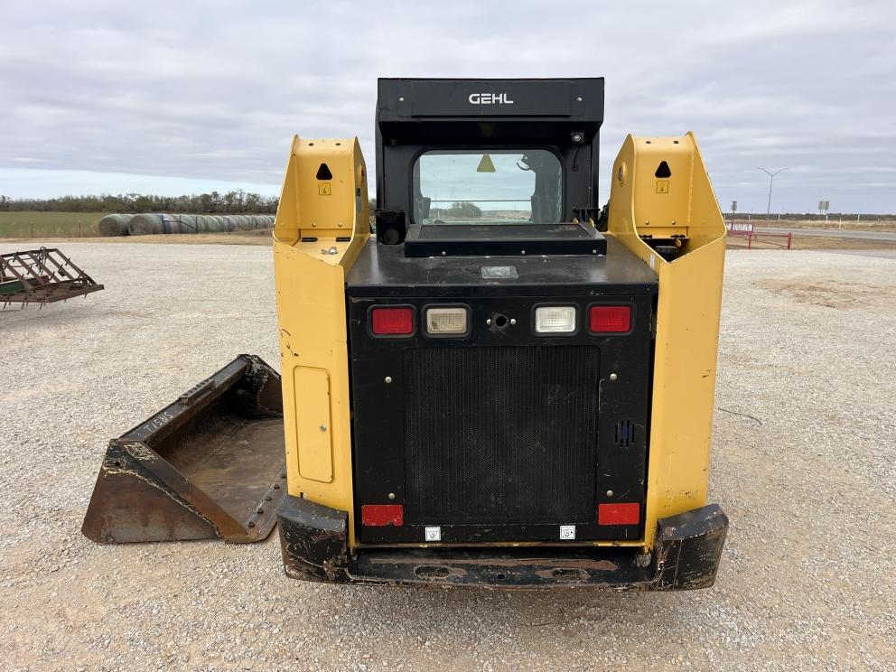 Image for 2021 Gehl RT215