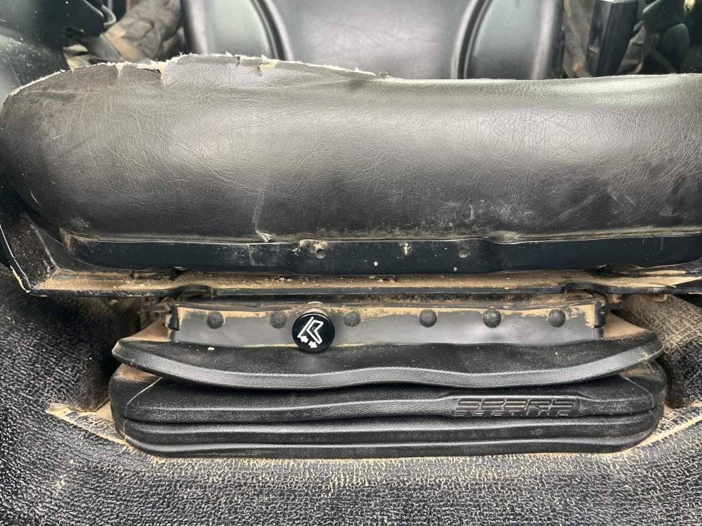 Image for 2021 Gehl RT215