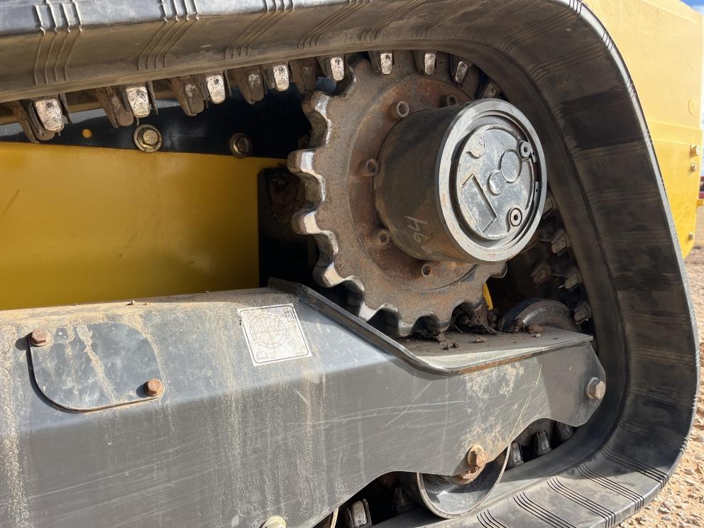 Image for 2016 New Holland C232