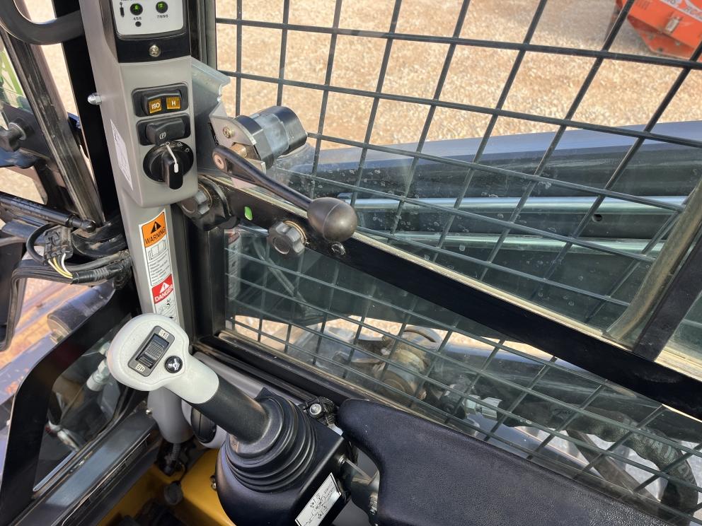 Image for 2016 New Holland C232