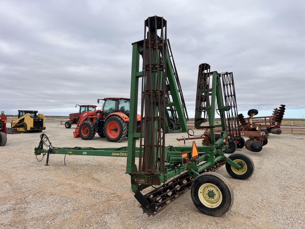 Image for 2002 John Deere 200