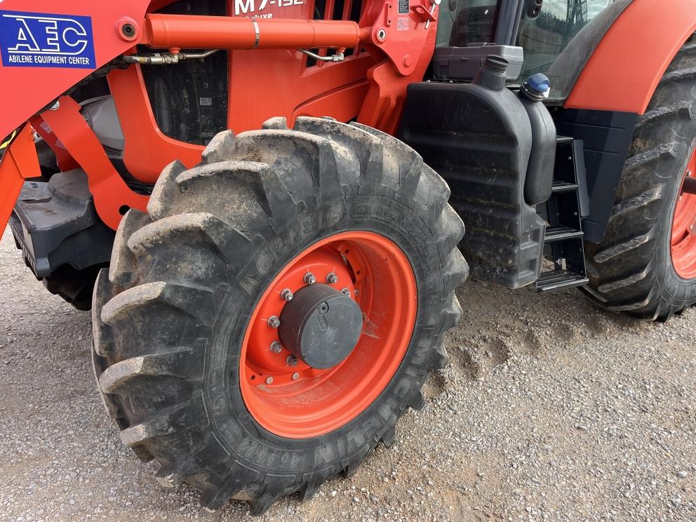 Image for 2019 Kubota M7-152 Deluxe