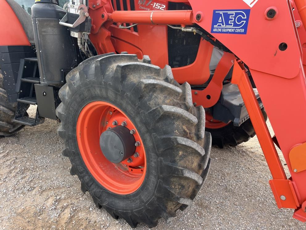Image for 2019 Kubota M7-152 Deluxe