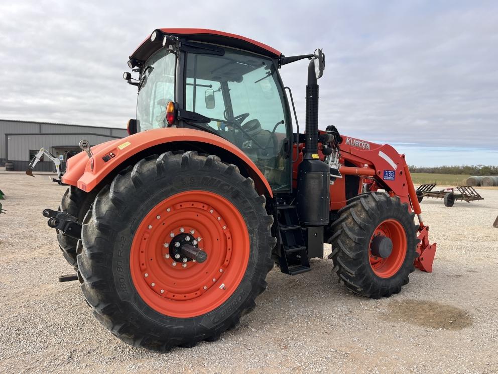 Image for 2019 Kubota M7-152 Deluxe