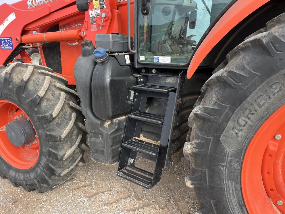 Image for 2019 Kubota M7-152 Deluxe