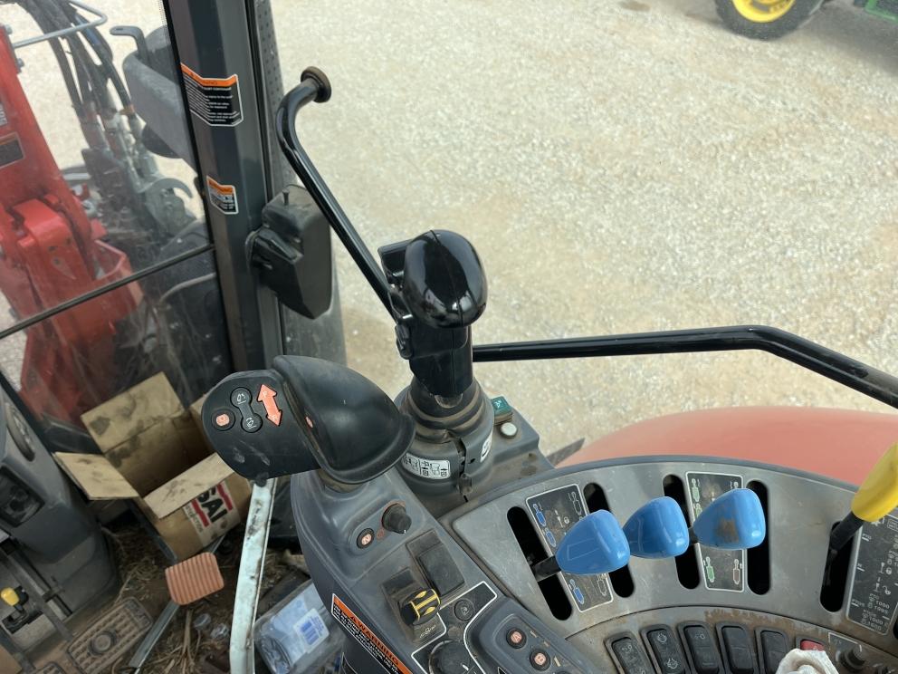 Image for 2019 Kubota M7-152 Deluxe