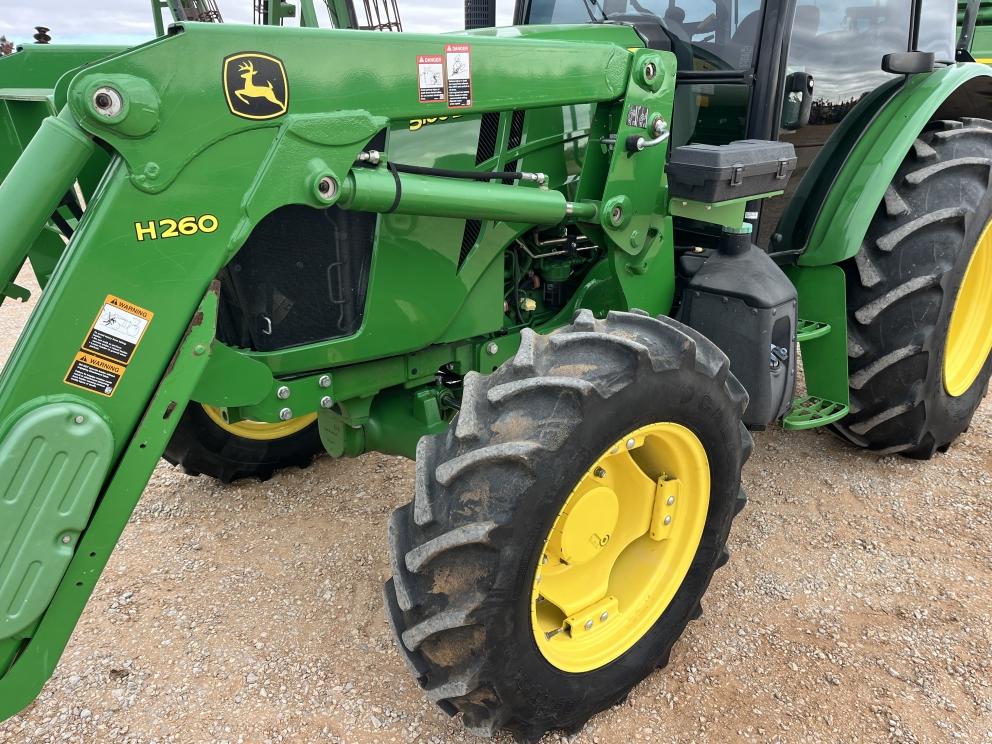 Image for 2015 John Deere 5100E