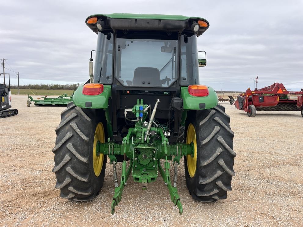 Image for 2015 John Deere 5100E