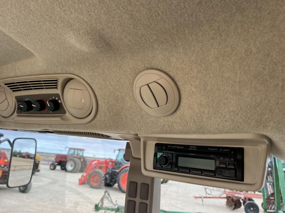 Image for 2015 John Deere 5100E