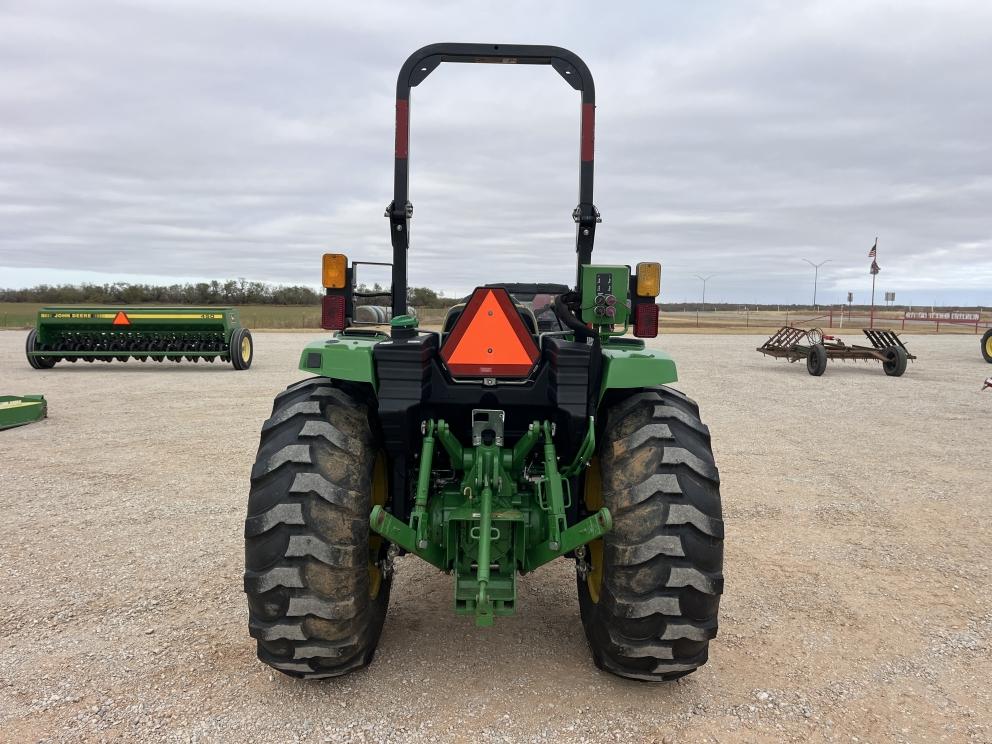 Image for 2019 John Deere 4066M