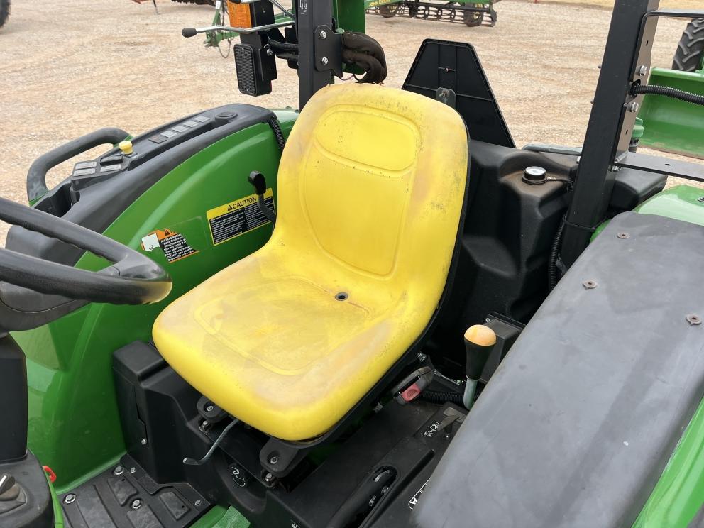 Image for 2019 John Deere 4066M