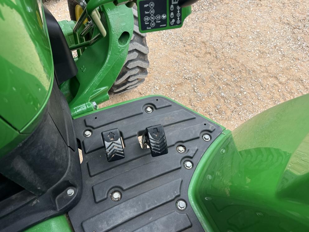 Image for 2019 John Deere 4066M