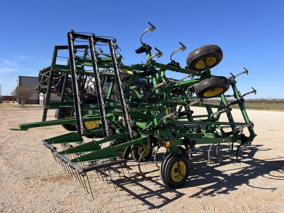 Image for 1999 John Deere 980