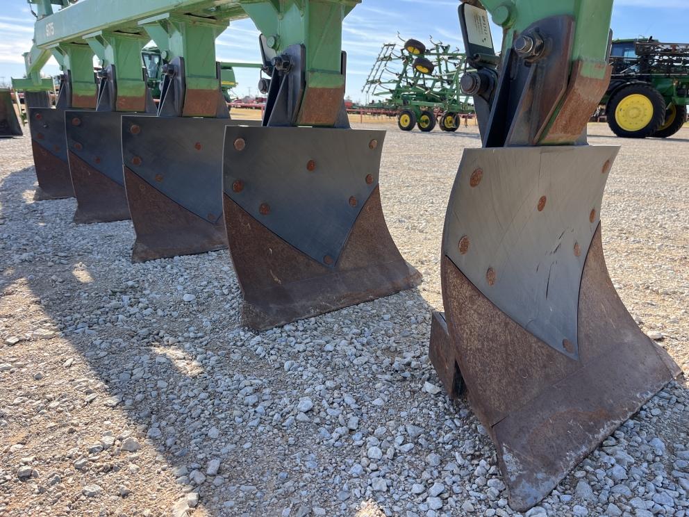 Image for 2018 John Deere 975