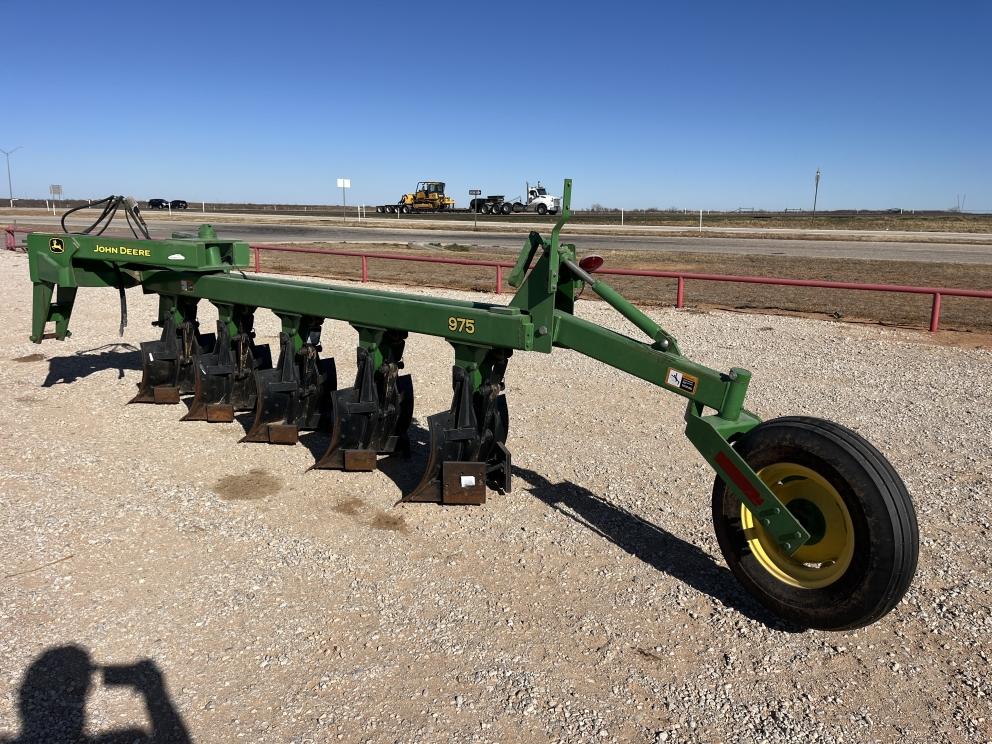 Image for 2018 John Deere 975