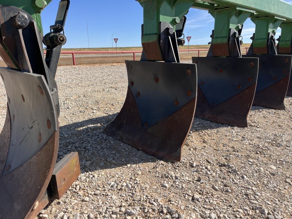 Image for 2018 John Deere 975