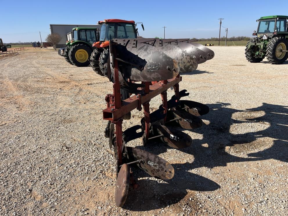 Image for INTERNATIONAL 642