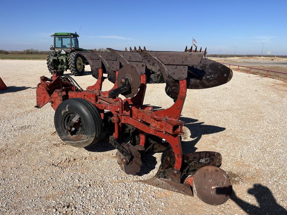 Image for INTERNATIONAL 642