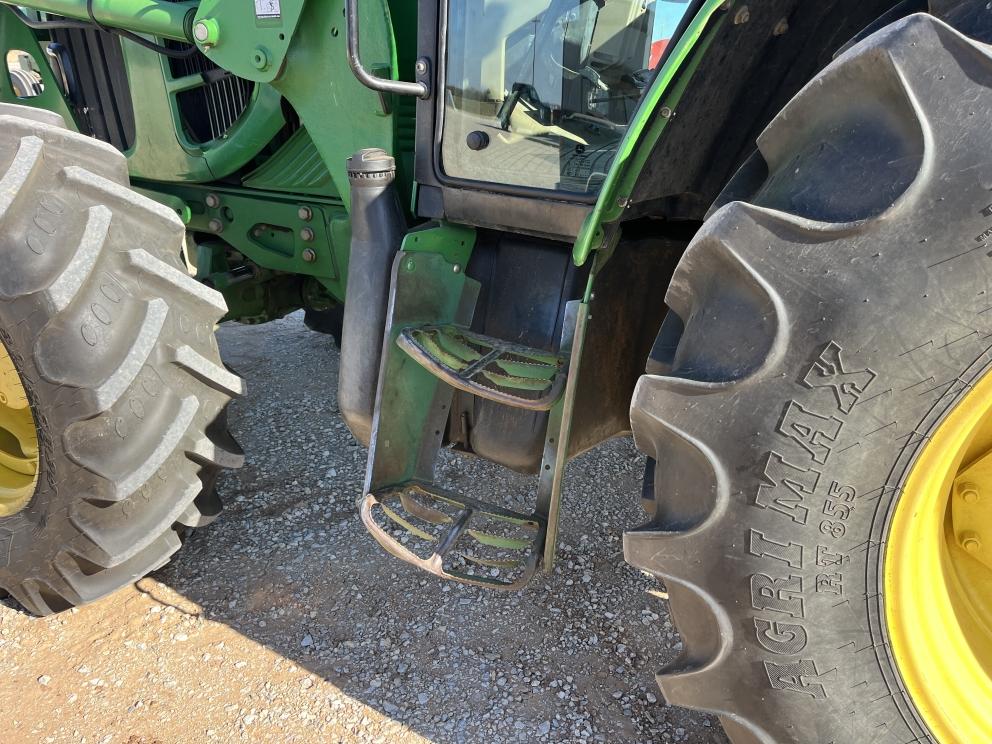 Image for 2010 John Deere 6430