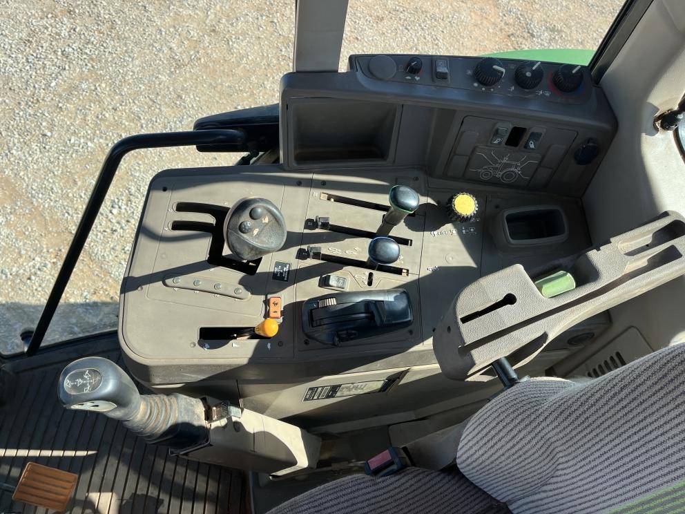 Image for 2010 John Deere 6430