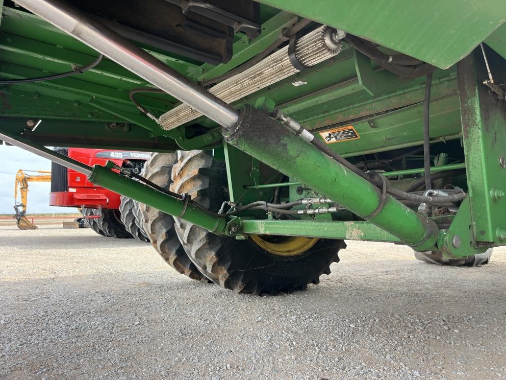 Image for 2013 John Deere S670