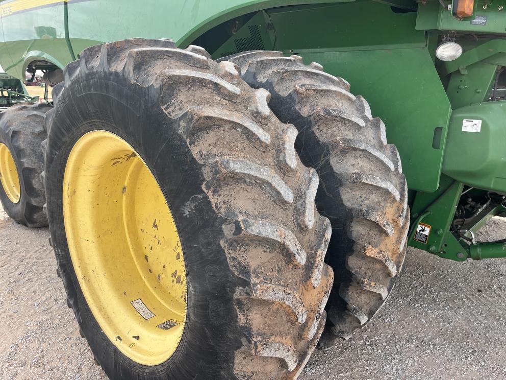 Image for 2013 John Deere S670