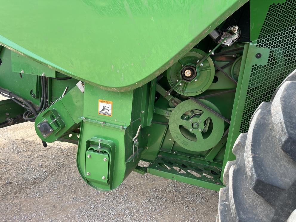 Image for 2013 John Deere S670