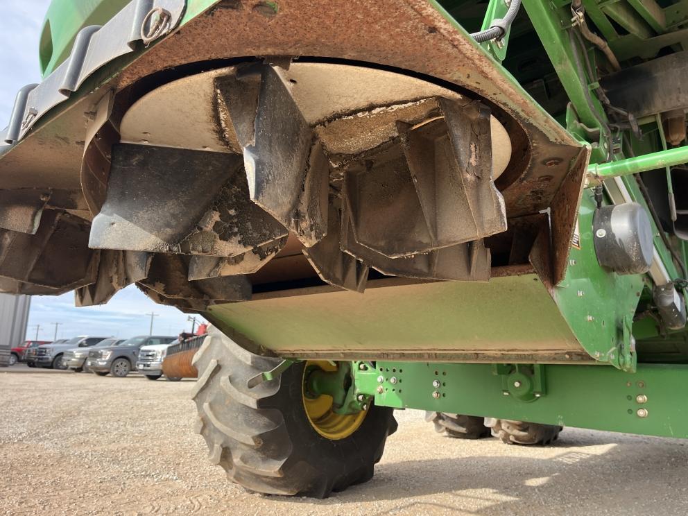 Image for 2013 John Deere S670