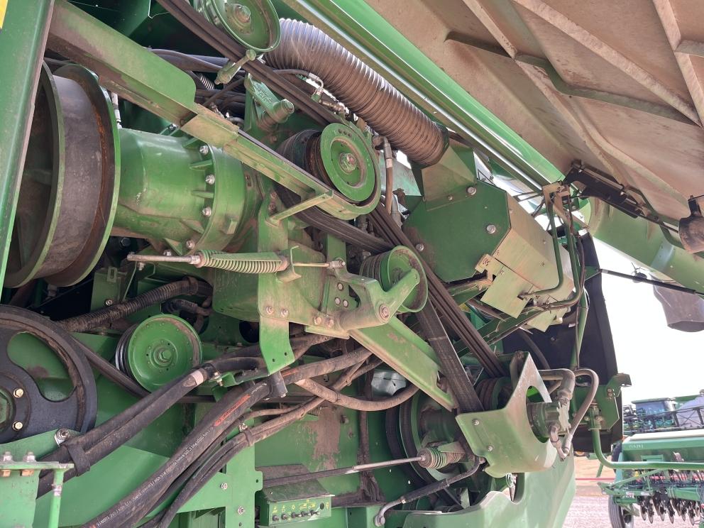 Image for 2013 John Deere S670