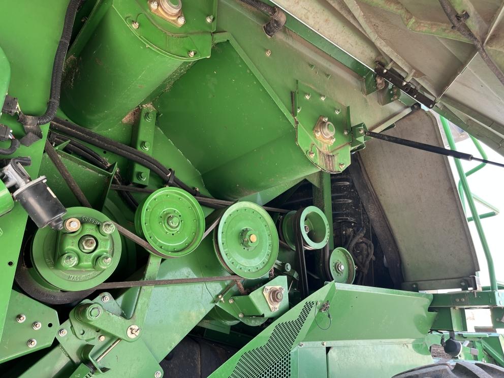 Image for 2013 John Deere S670