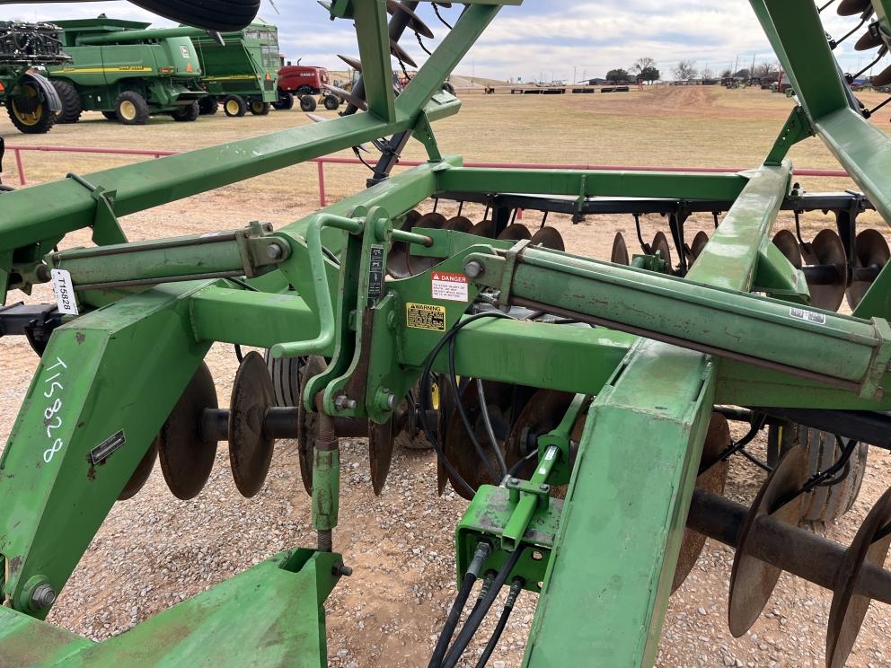 Image for 1990 John Deere 630