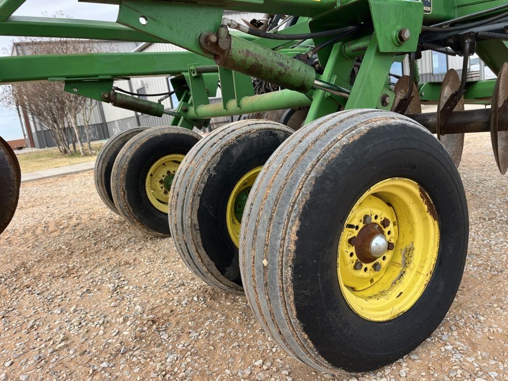 Image for 1990 John Deere 630