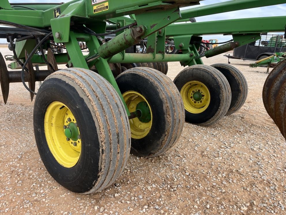 Image for 1990 John Deere 630