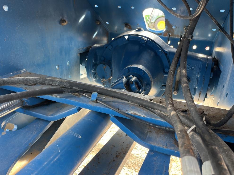 Image for 1999 New Holland 9282