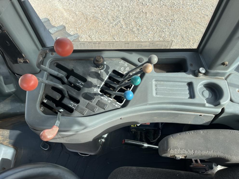 Image for 1999 New Holland 9282