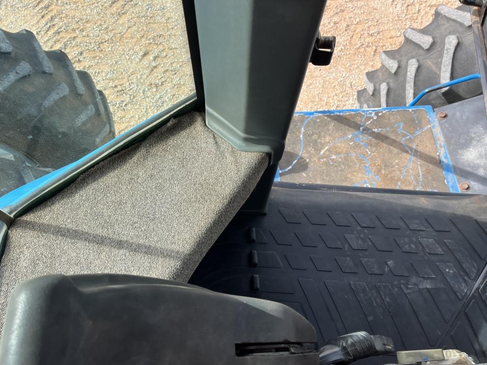 Image for 1999 New Holland 9282