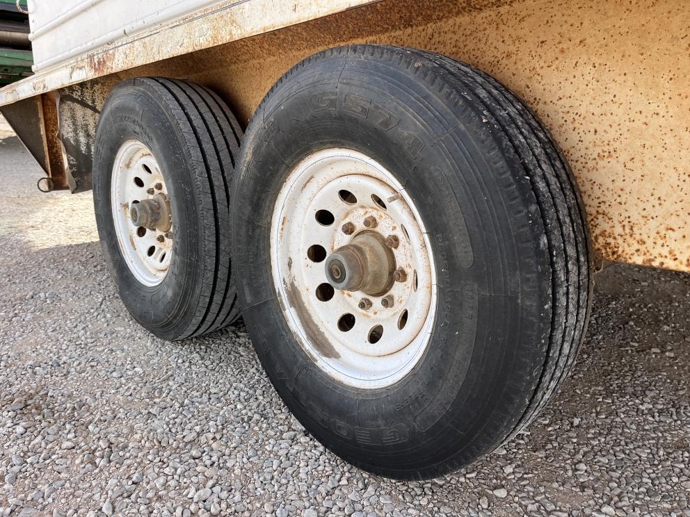 Image for 1999 Donahue STOCK TRAILER