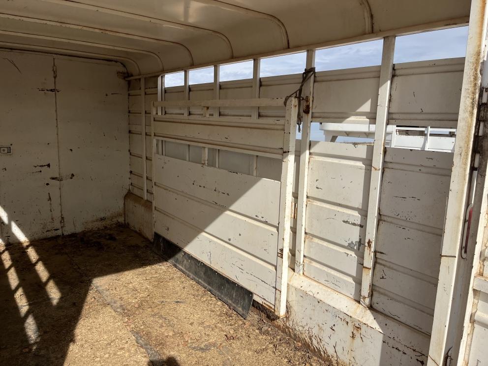 Image for 1999 Donahue STOCK TRAILER